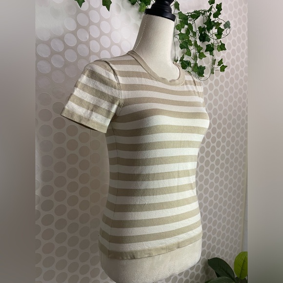 Josephine Chaus Petite short sleeve knit top with one shoulder buttons size P - Picture 2 of 15